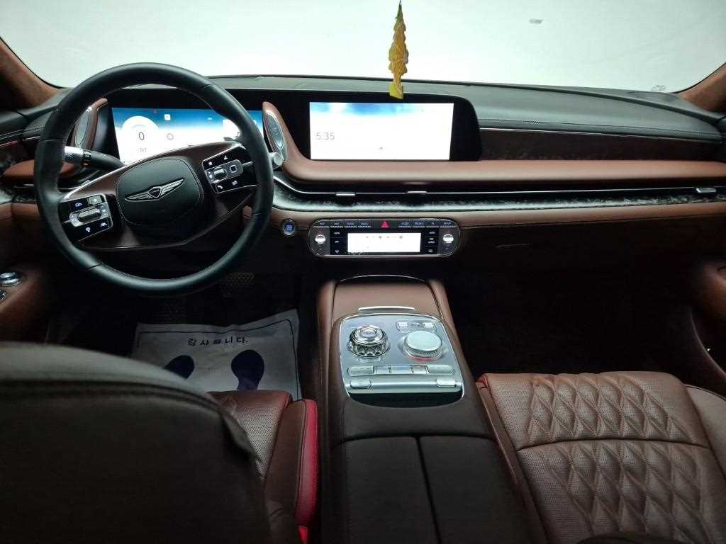 Genesis G90 - Vista 7