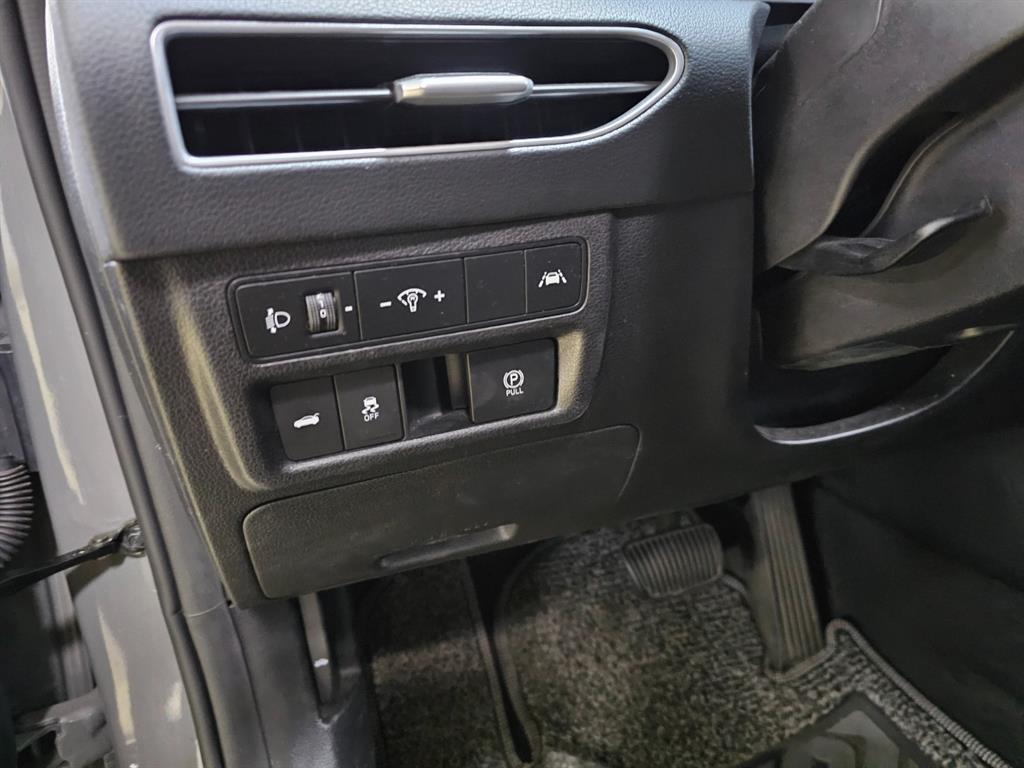 HYUNDAI Sonata - Vista 9