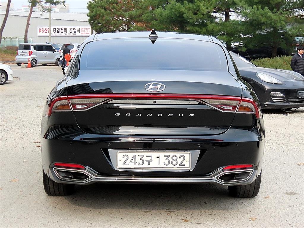 HYUNDAI Grandeur - Vista 4