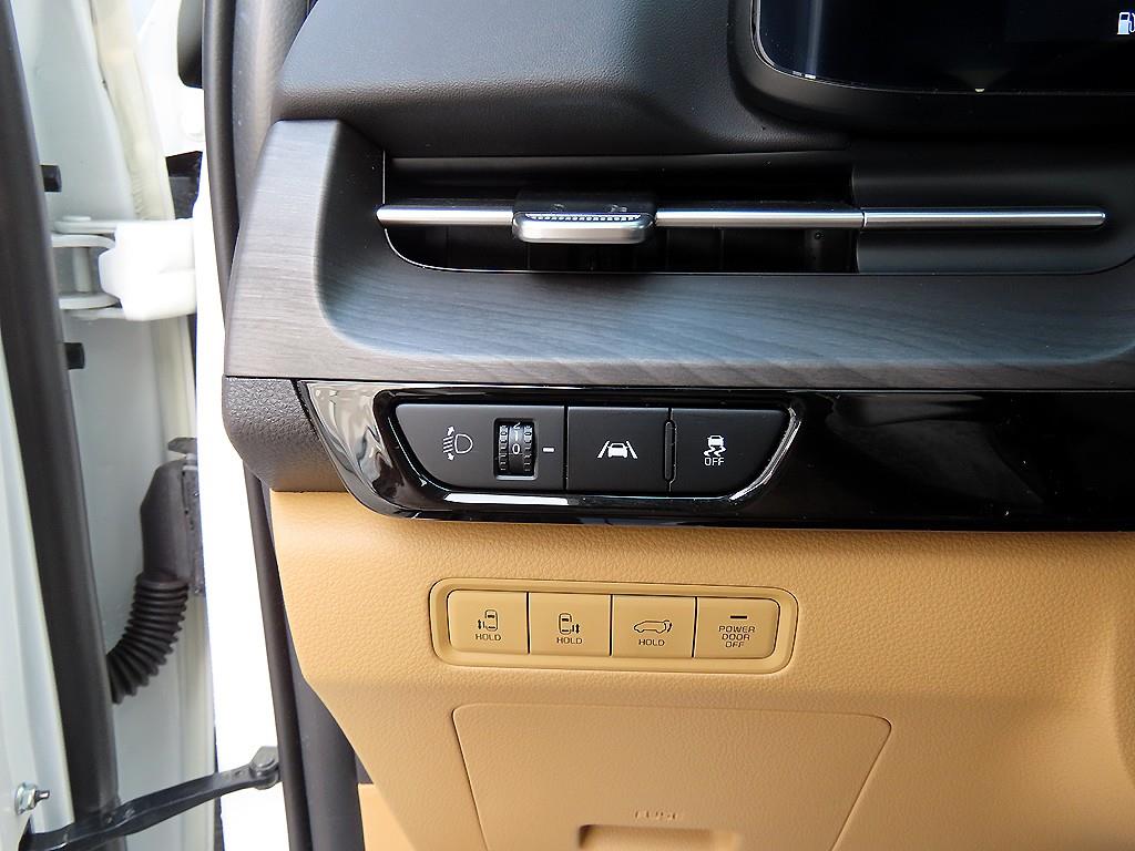 KIA Carnival - Vista 11