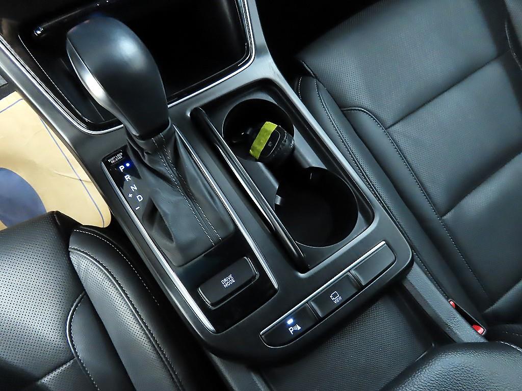 HYUNDAI Grandeur - Vista 10