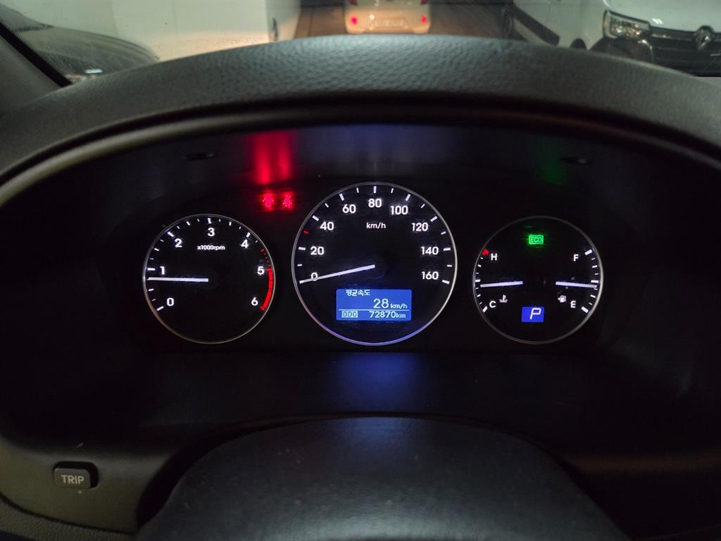 HYUNDAI Starex - Vista 12