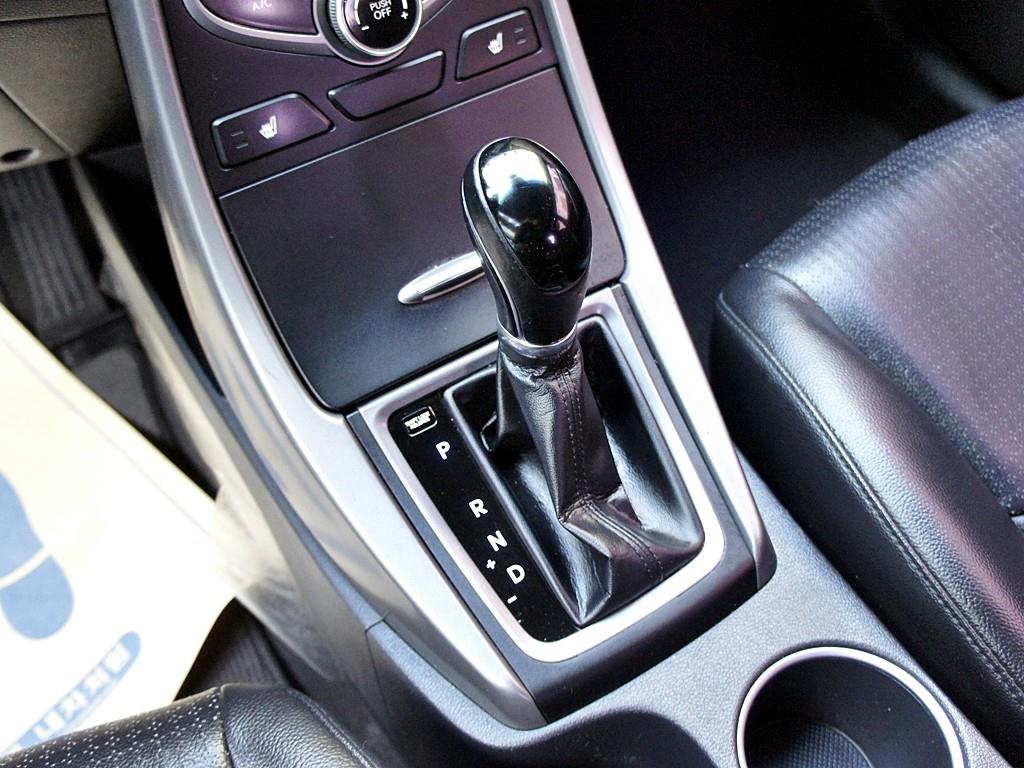 HYUNDAI Avante 2016 Gris - Importación desde Corea - HF Imports Iquique - Foto 11