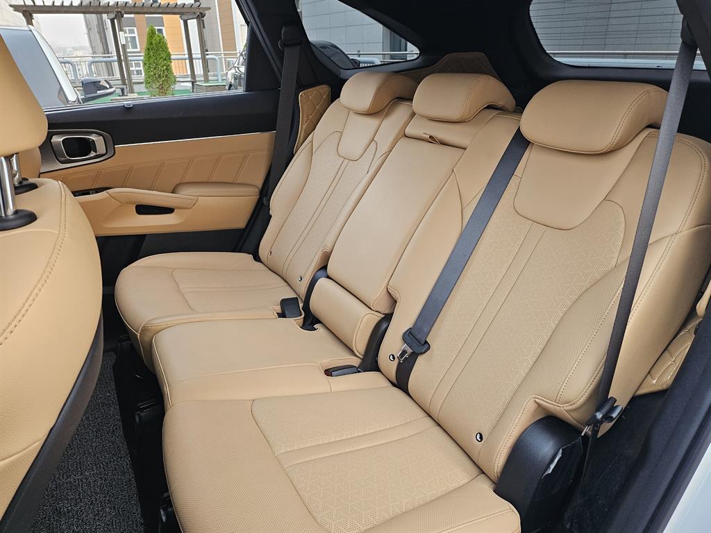 KIA Sorento - Vista 9