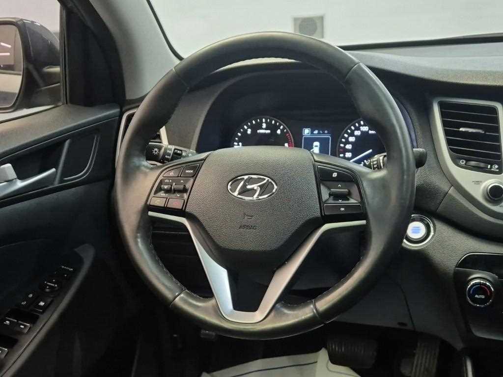 HYUNDAI Tucson - Vista 9