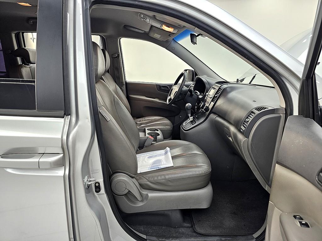 KIA Carnival - Vista 11