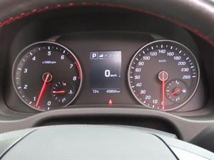 HYUNDAI Avante - Vista 10