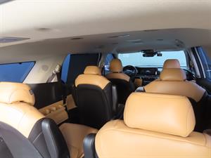 KIA Carnival - Vista 12