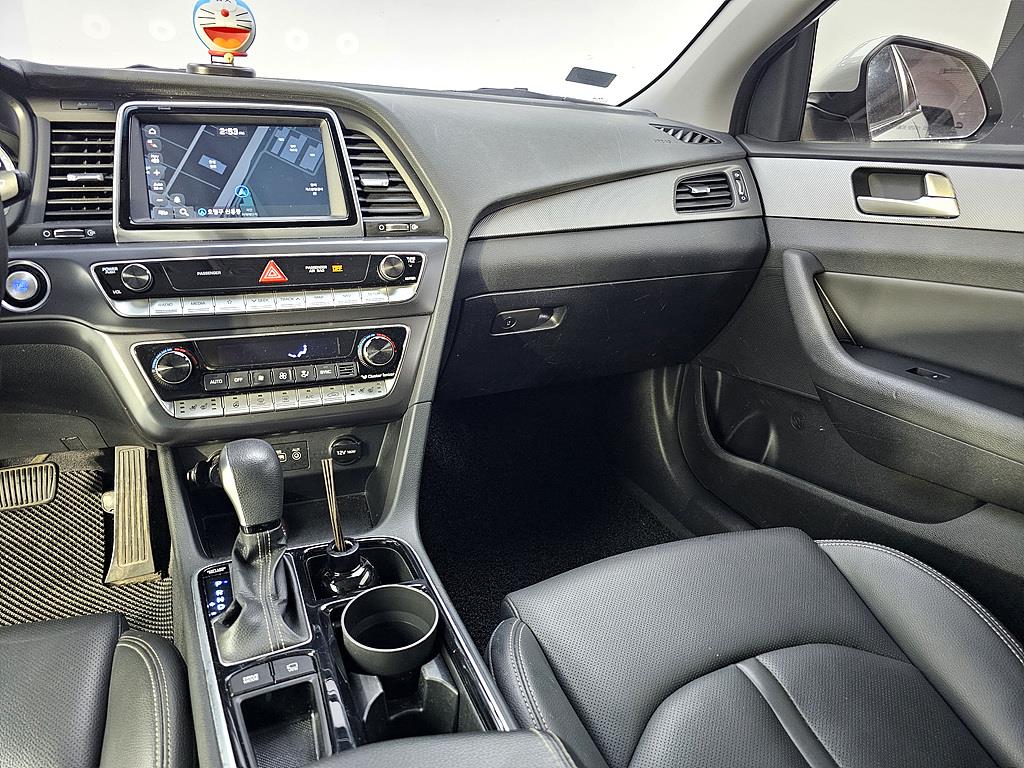 HYUNDAI Sonata - Vista 10