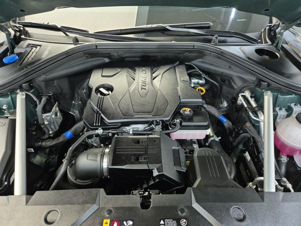 Genesis GV70 - Vista 5