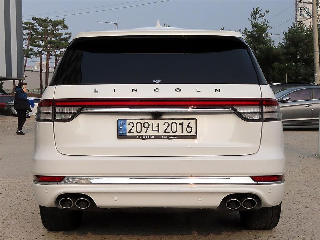 Lincoln Aviator - Vista 4