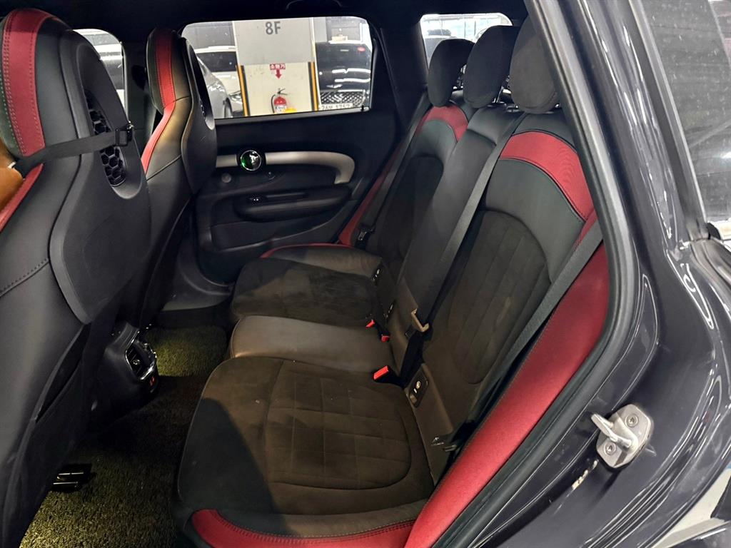 Mini Clubman - Vista 8