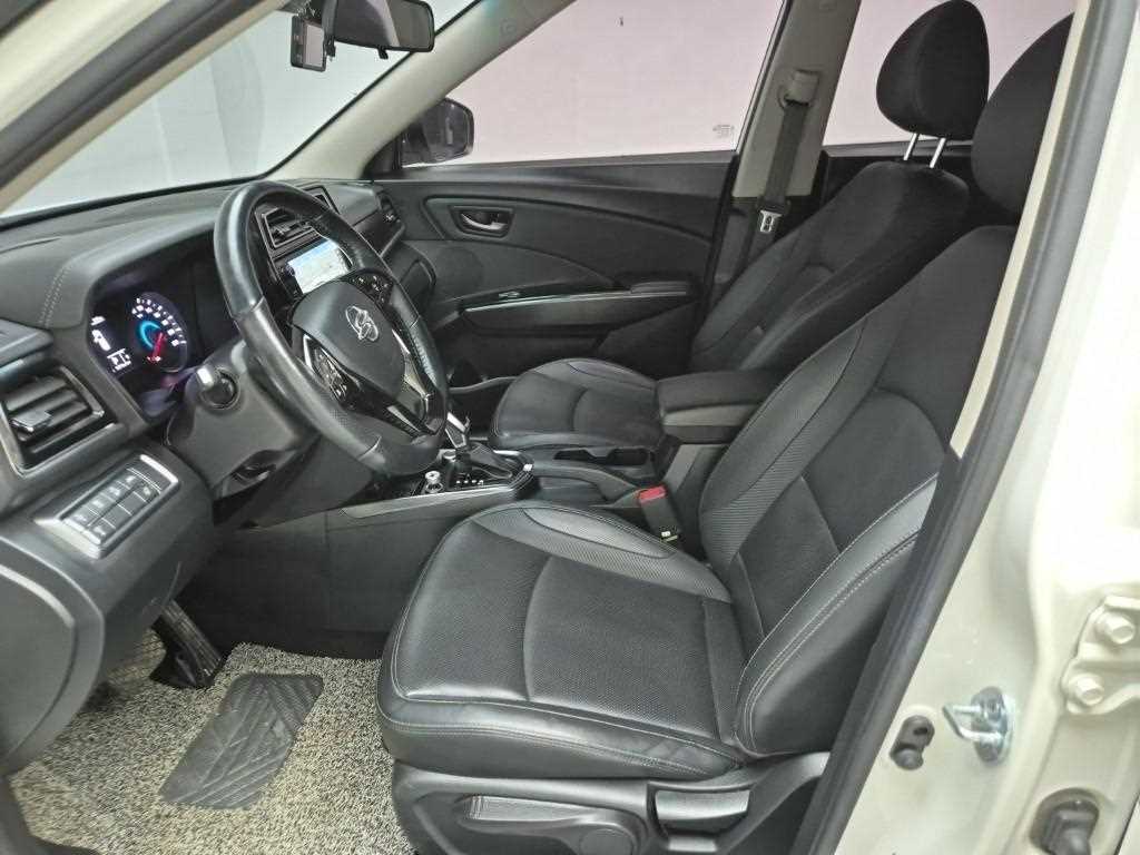 Ssangyong Tivoli - Vista 11