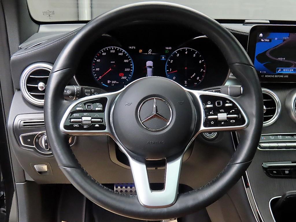 Mercedes Benz GLC Class - Vista 9