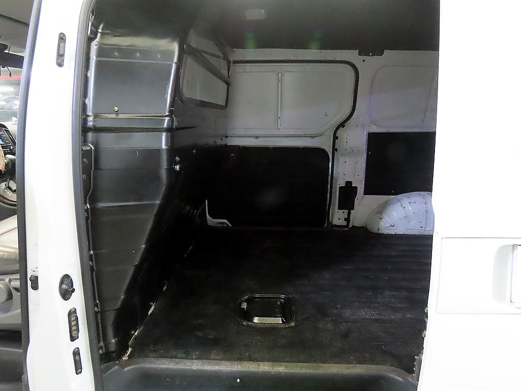 HYUNDAI Starex - Vista 7