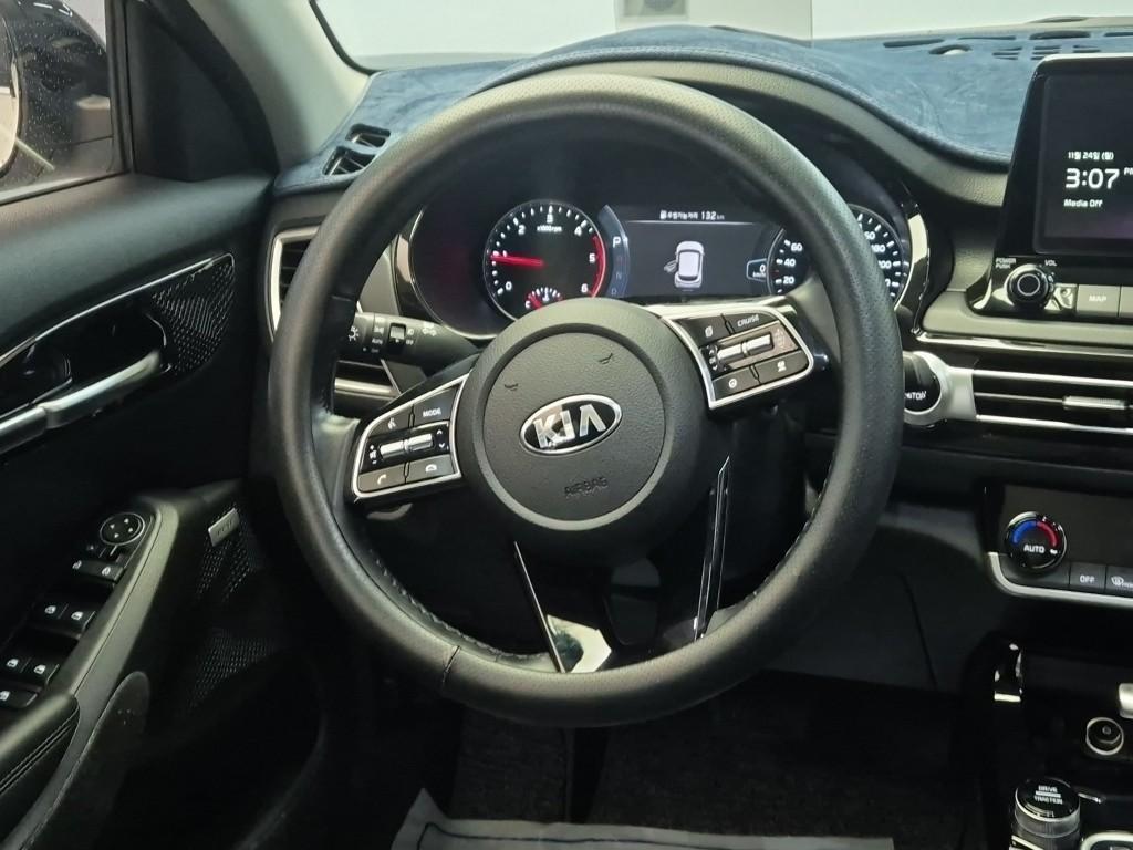 KIA Seltos - Vista 9