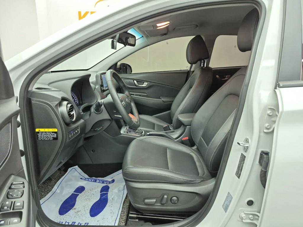 HYUNDAI Kona - Vista 11