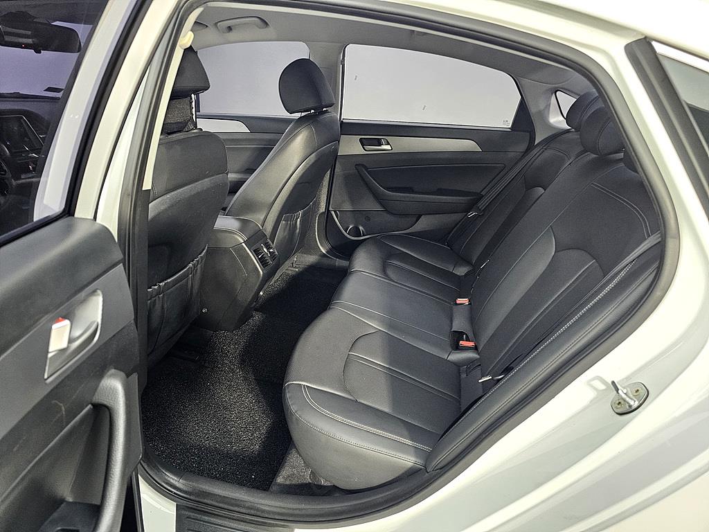 HYUNDAI Sonata - Vista 9