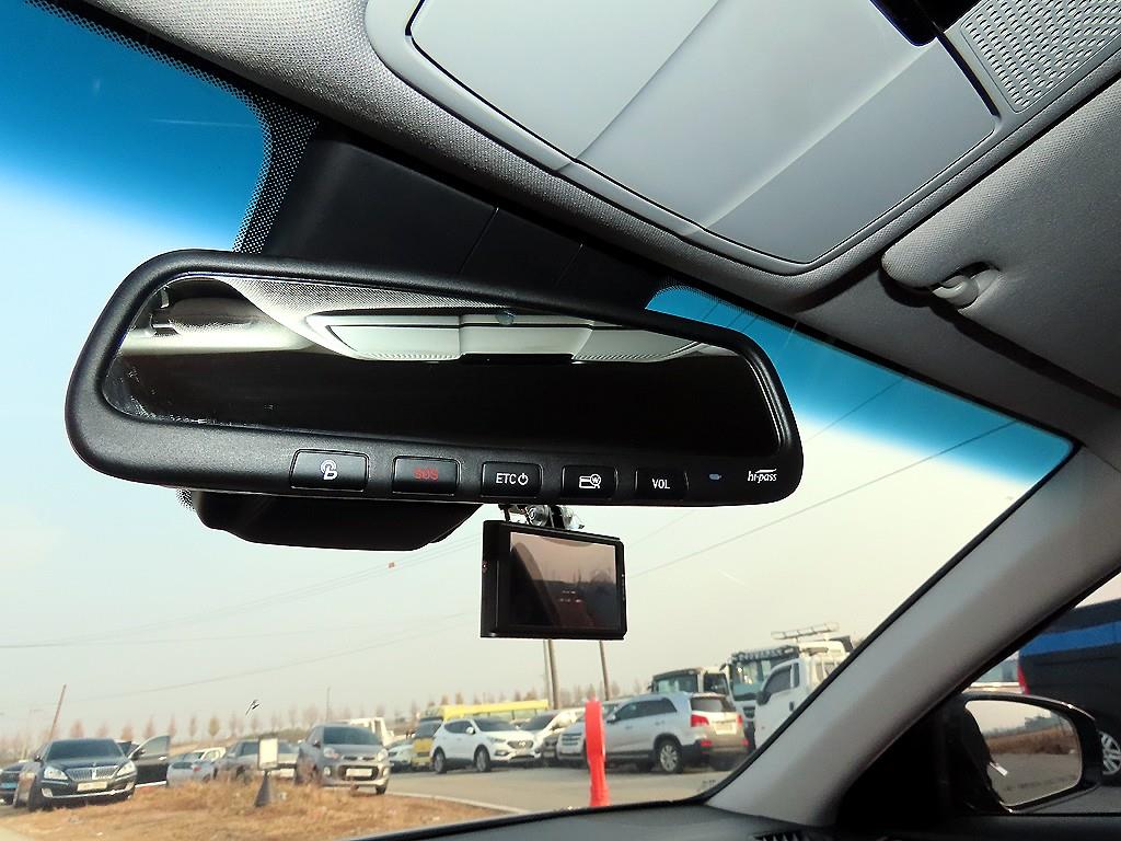 HYUNDAI Grandeur - Vista 12