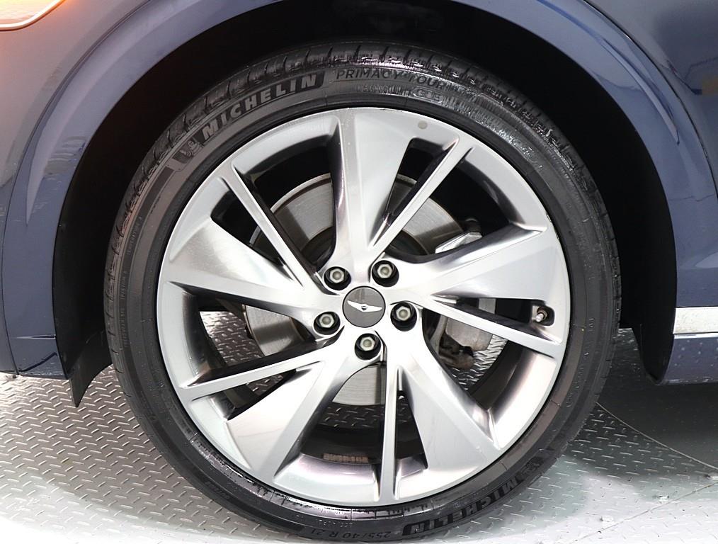 Genesis GV70 - Vista 7