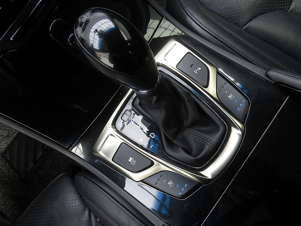 HYUNDAI Grandeur 2012 Negro - Importación desde Corea - HF Imports Iquique - Foto 13