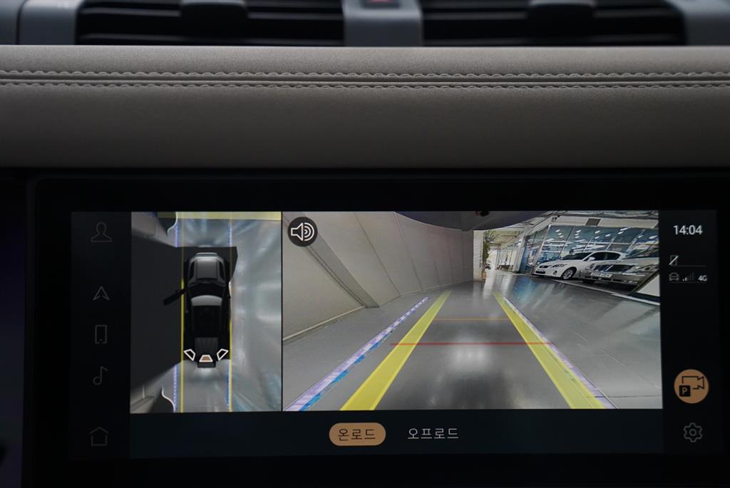 Land Rover Defender - Vista 12