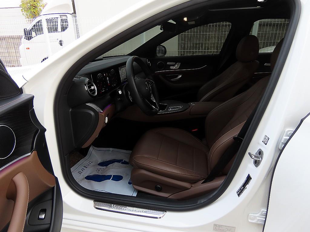 Mercedes Benz E class - Vista 5