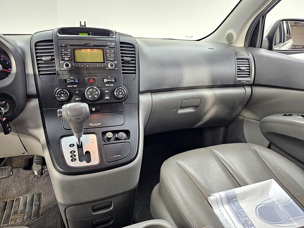 KIA Carnival - Vista 10