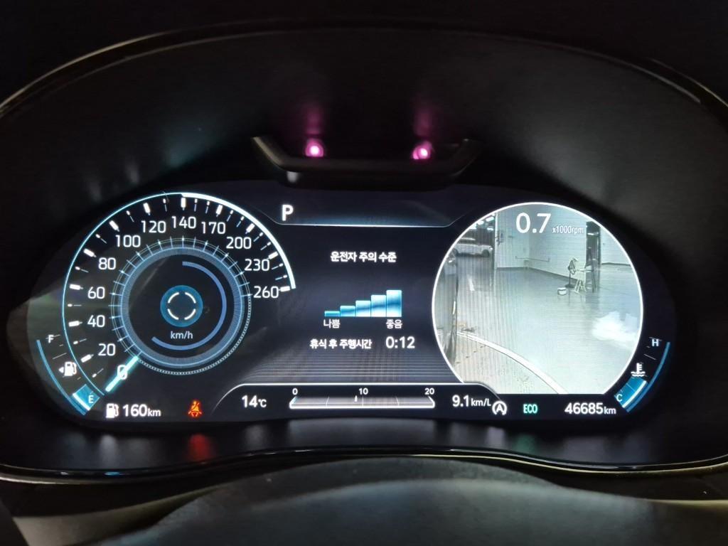 Genesis GV70 - Vista 6