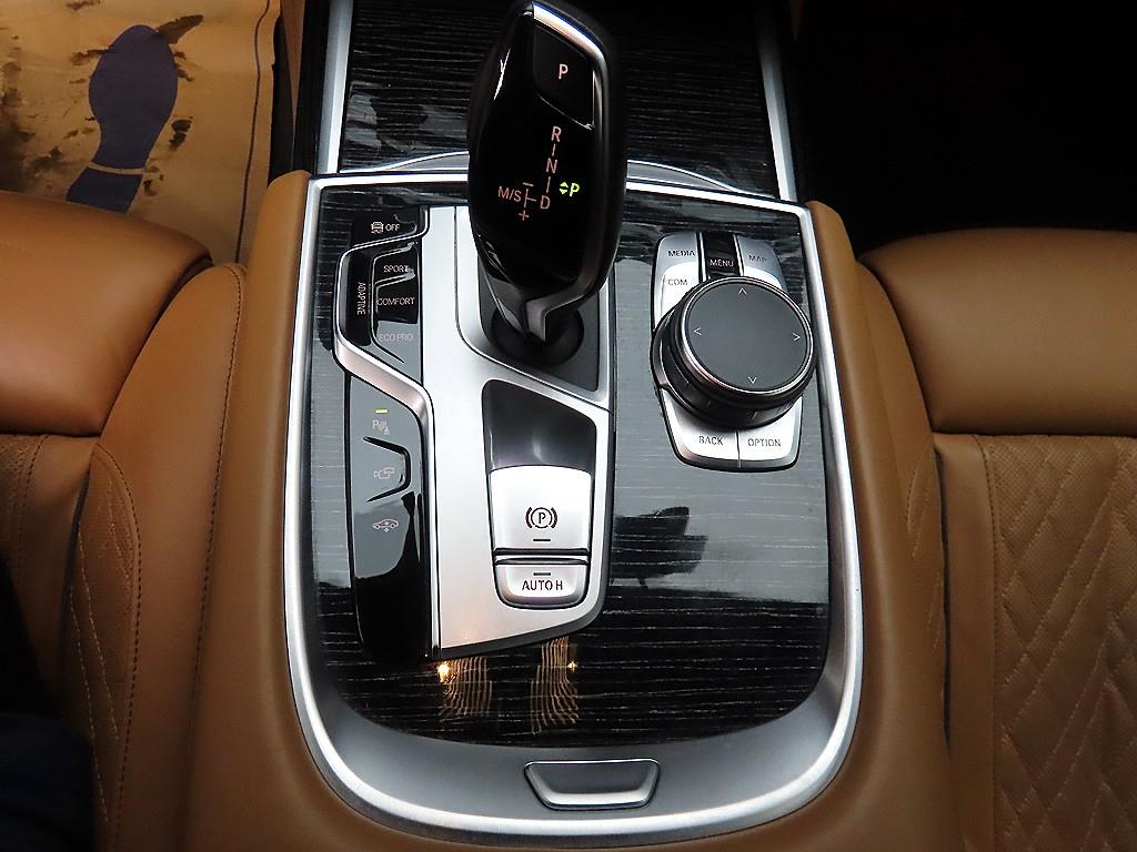BMW 7 Series - Vista 10