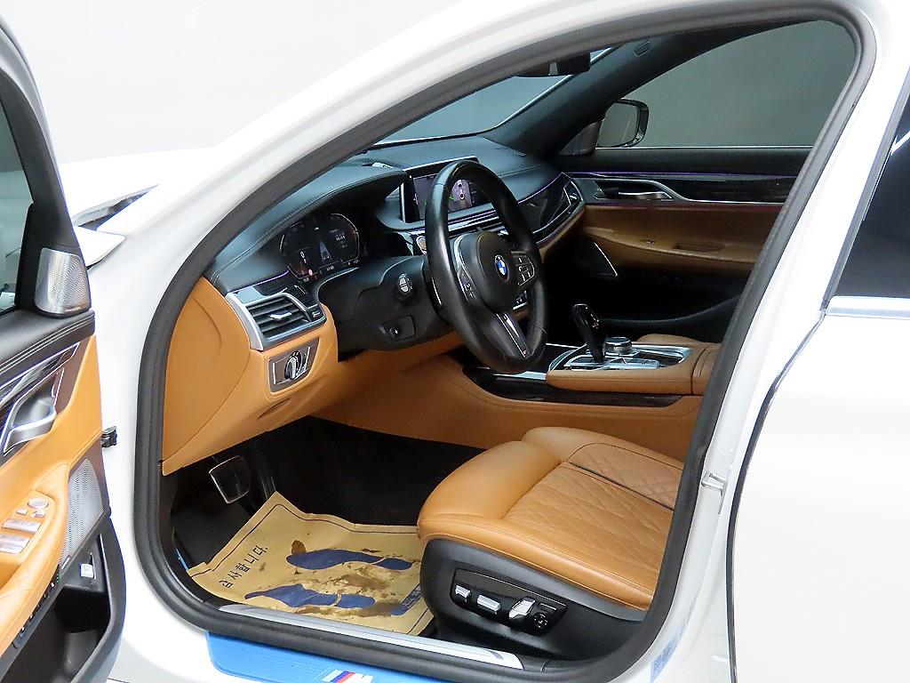 BMW 7 Series - Vista 5