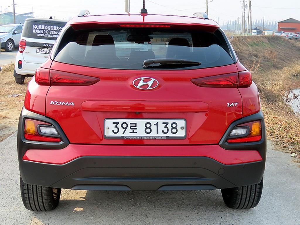 HYUNDAI Kona - Vista 4