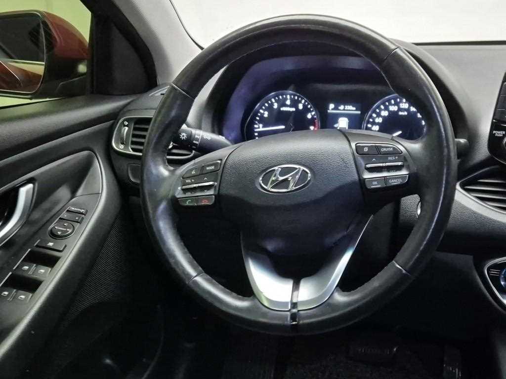 HYUNDAI i30 - Vista 9