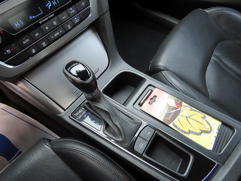 HYUNDAI Sonata - Vista 10