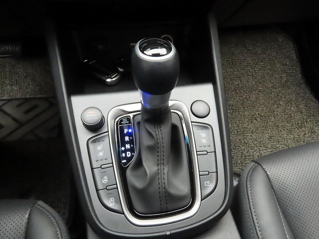 HYUNDAI Kona - Vista 11