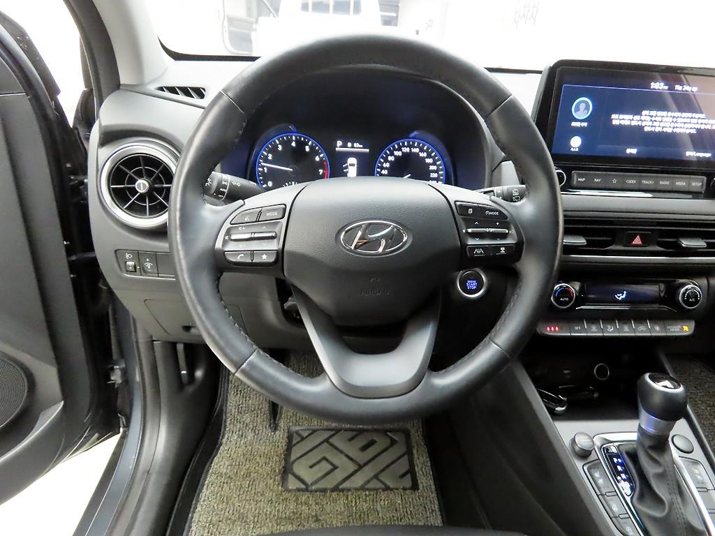 HYUNDAI Kona - Vista 7