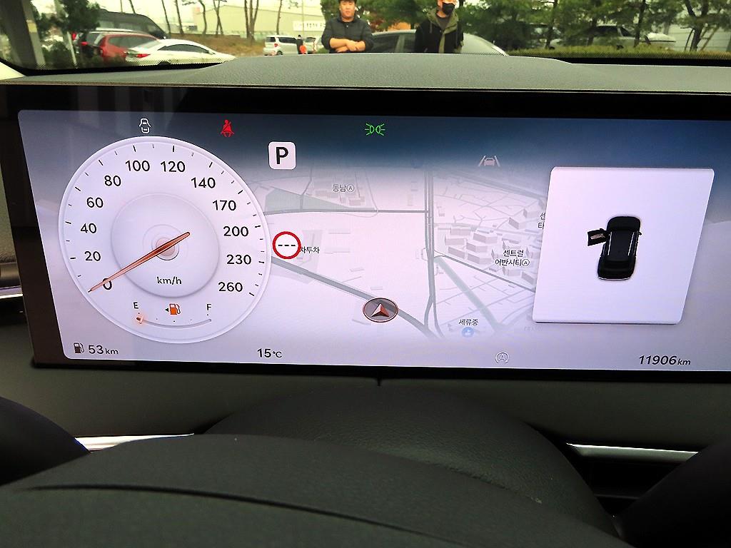 Genesis GV70 - Vista 9