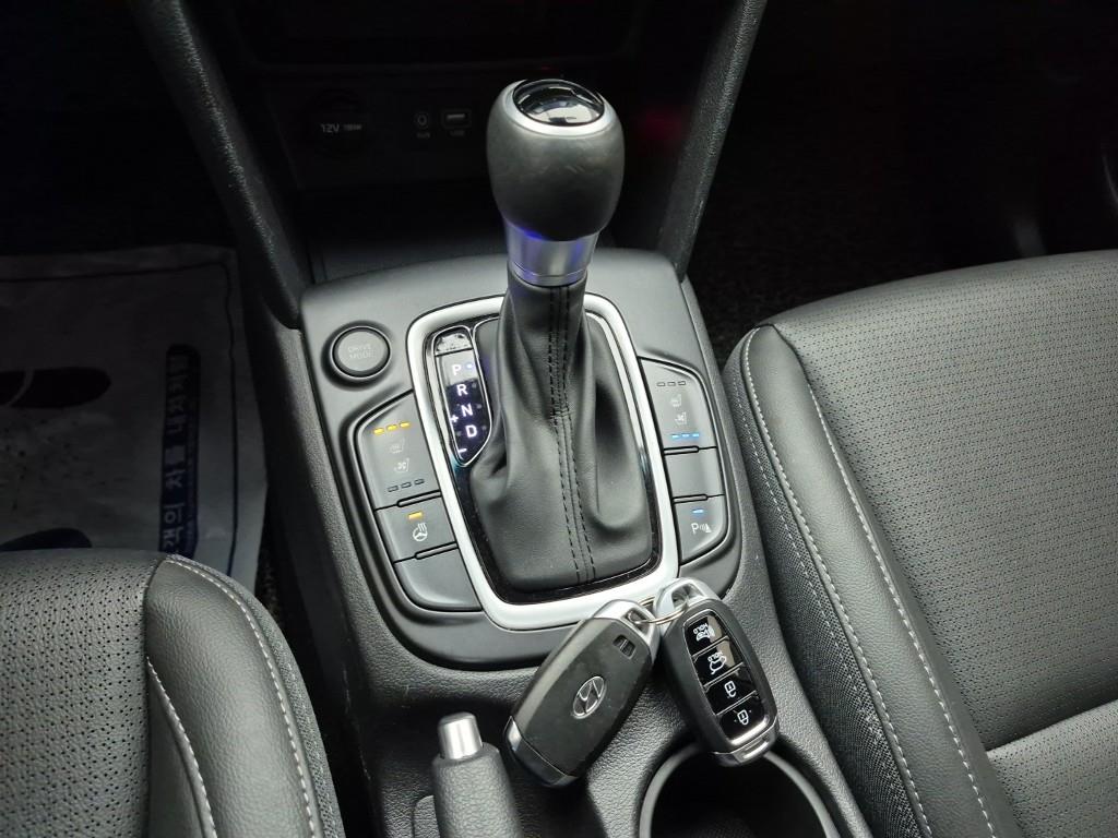 HYUNDAI Kona - Vista 8