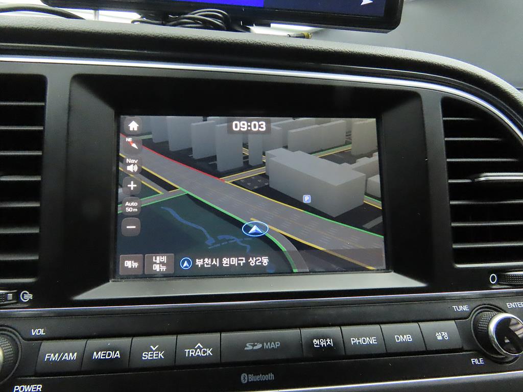 HYUNDAI Avante - Vista 10