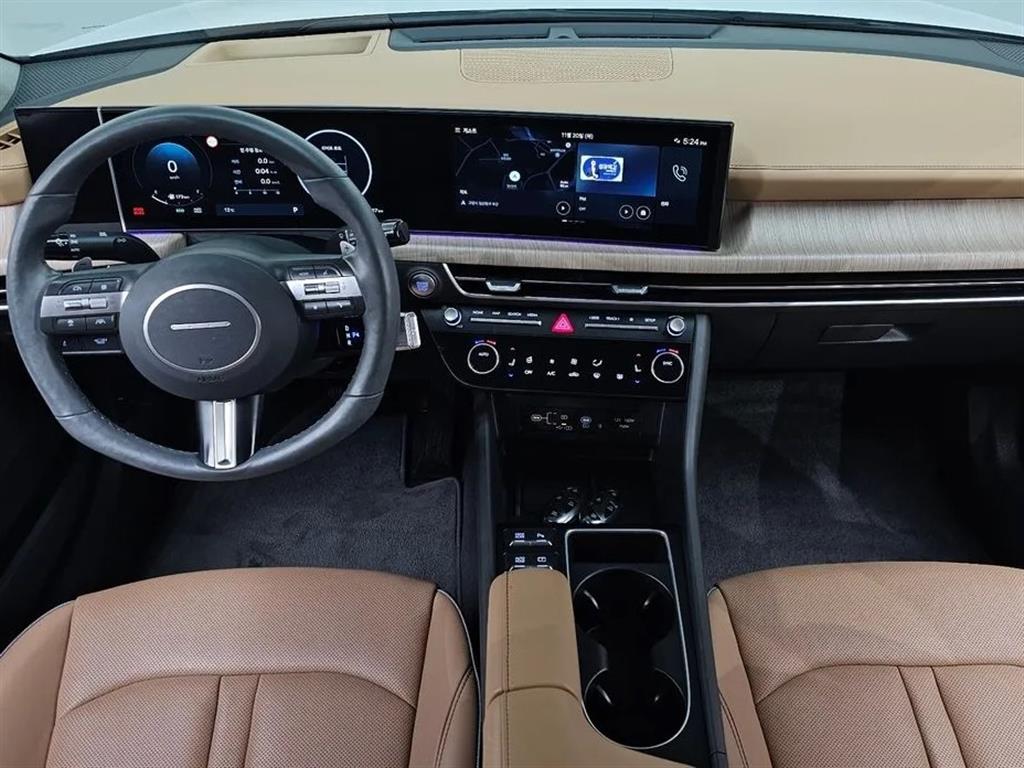 HYUNDAI Sonata - Vista 7