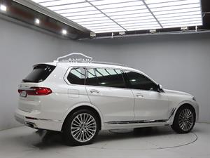 BMW X7 - Vista 8