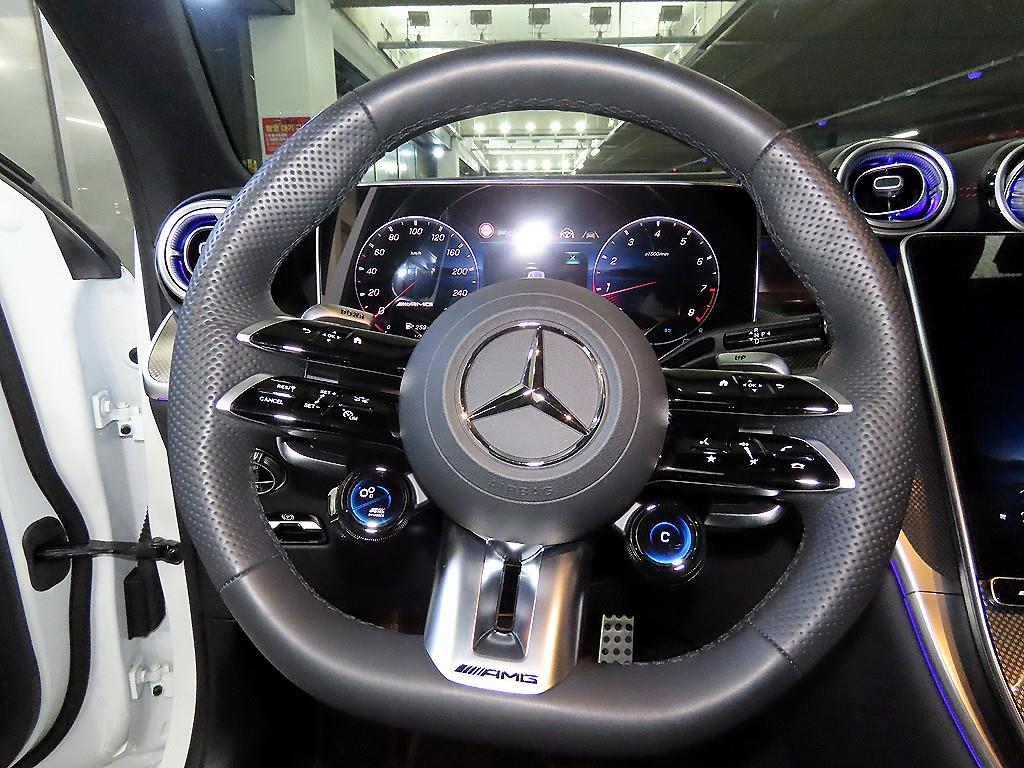 Mercedes Benz GLC Class - Vista 8