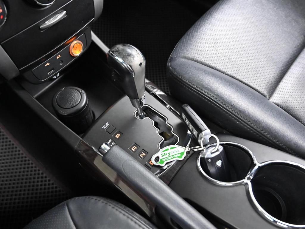 Ssangyong Korando 2012 Negro - Importación desde Corea - HF Imports Iquique - Foto 9