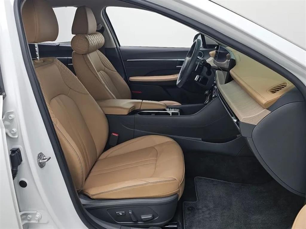 HYUNDAI Sonata - Vista 11