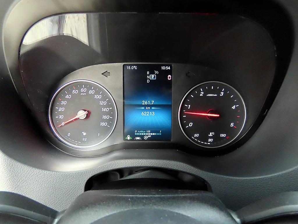 Mercedes Benz Sprinter - Vista 11