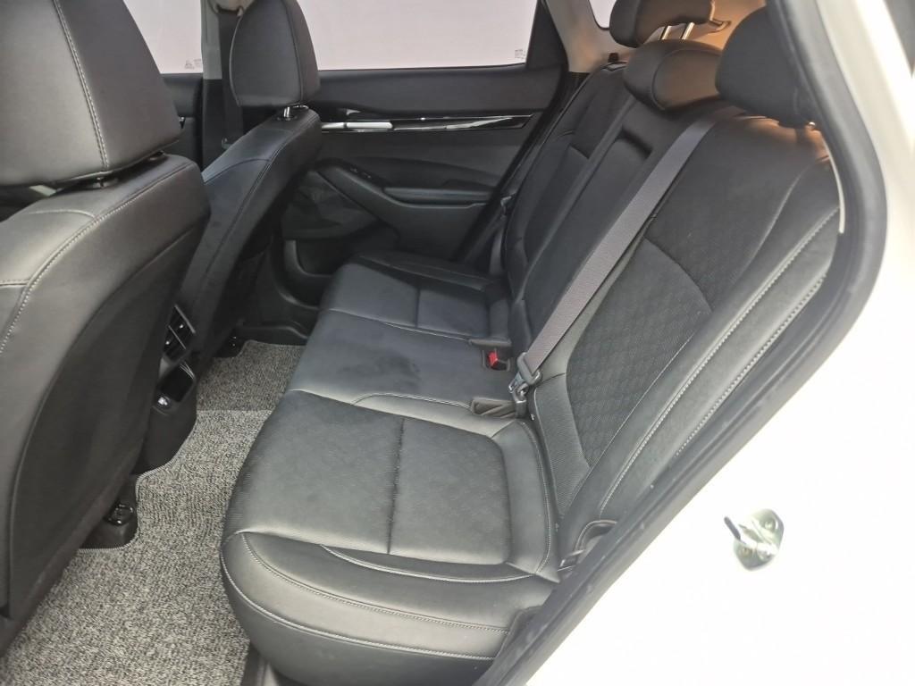 KIA Seltos - Vista 12