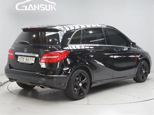 Mercedes Benz B Class (MY B) - Vista 8