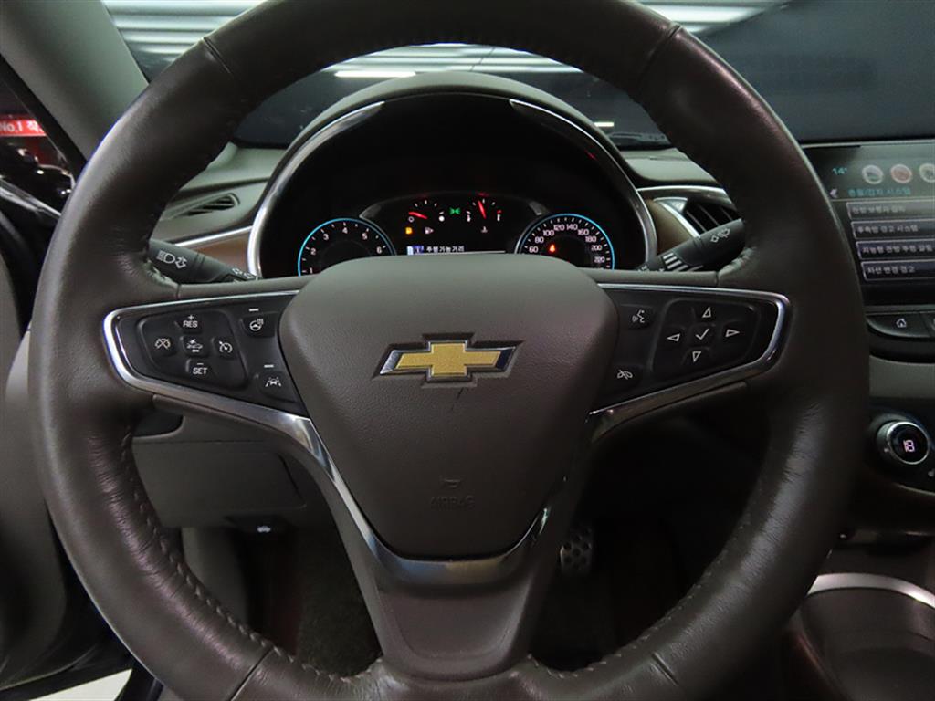 Chevrolet Malibu - Vista 8