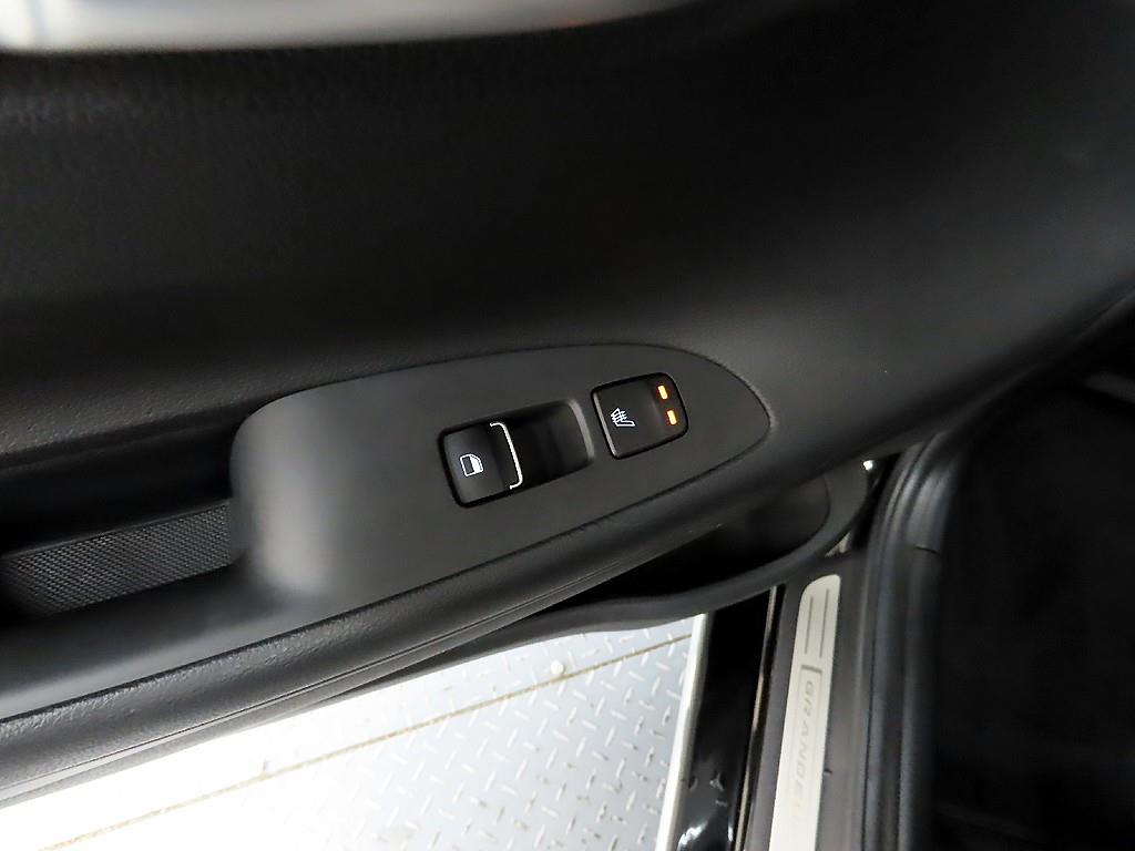 HYUNDAI Grandeur - Vista 12