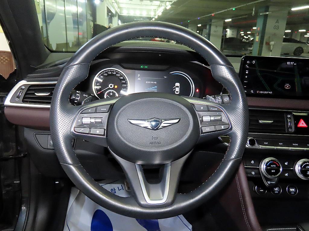 Genesis G70 - Vista 8